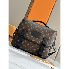 Mens Louis Vuitton Satchel Bags